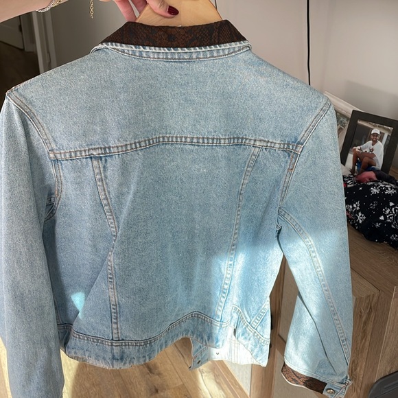 Vintage denim jacket - Picture 2 of 5